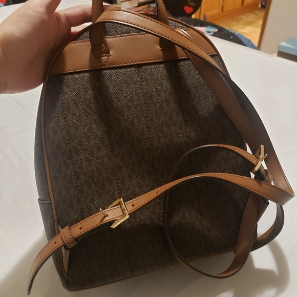 NEW MICHAEL KORS KENLY MEDIUM BACKPACK BROWN SIGNATURE COLOR - Picture 8 of 14